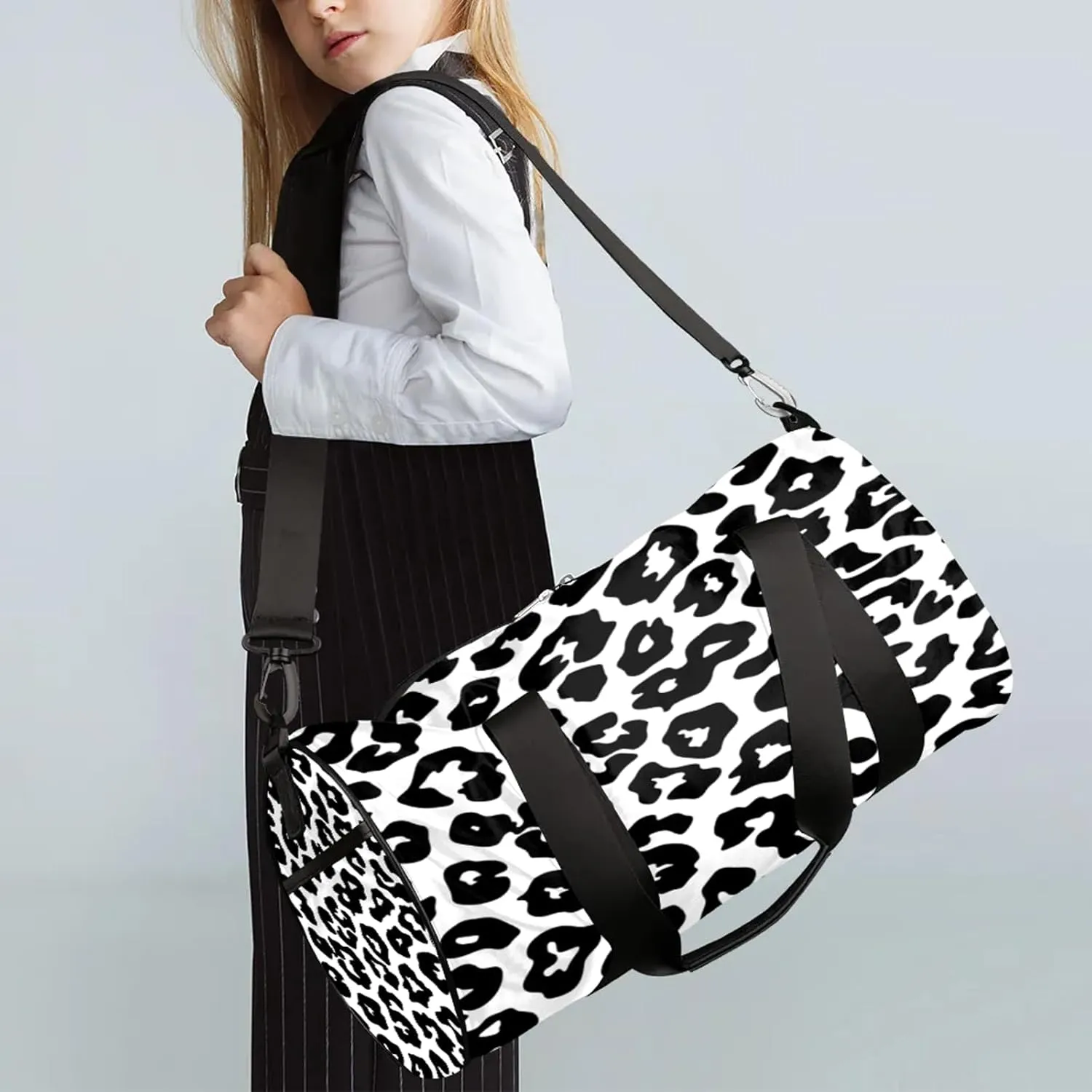Black White Leopard Print Sports Gym Bag for Men Women Lightweight Travel Duffle Bag with Shoulder Strap Waterproof Carry On Weekender Overnight Bag for Travel Sports Gym