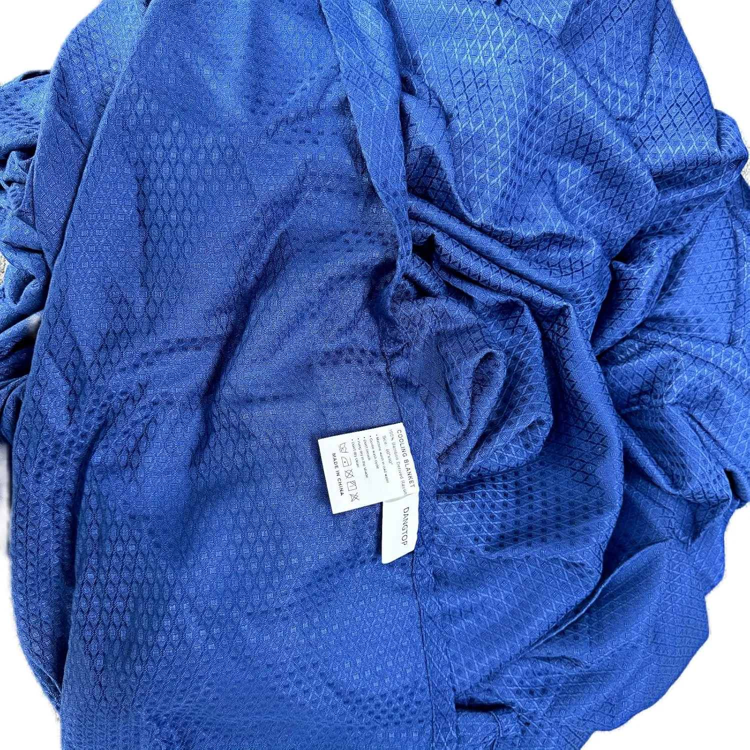 DANGTOP Cooling Blankets, 100% Rayon Derived from Bamboo, Absorbs Body Heat to Keep Cool on Warm Night, Ultra-Cool Lightweight Blanket(79x91 inches, Navy Blue)