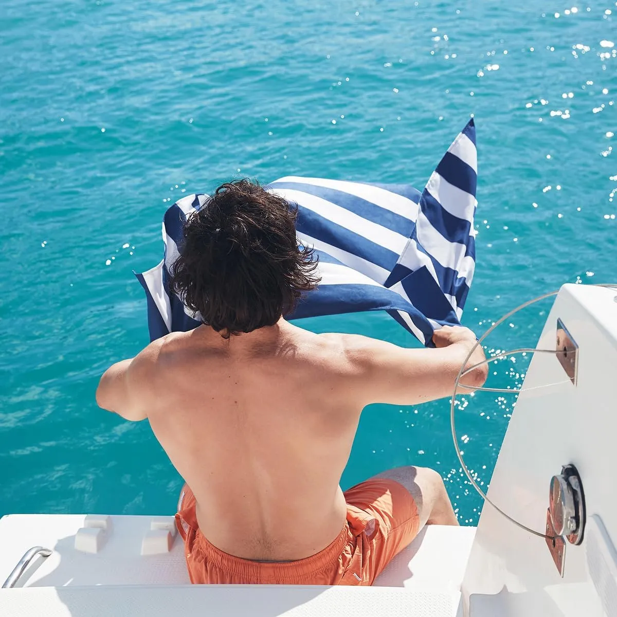 Dock & Bay Beach Towel - Quick Dry, Sand Free - Compact, Lightweight - 100% Recycled - Includes Bag - Cabana - Whitsunday Blue, Medium (130x70cm, 51x27)