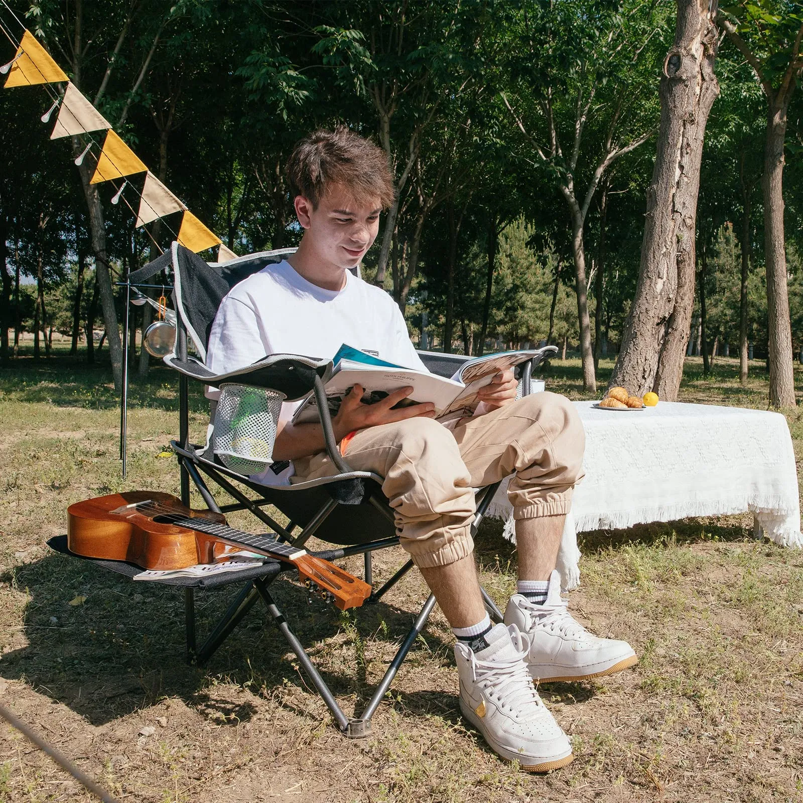 FUNDANGO Arm Chiar Plus Spacious Armchair