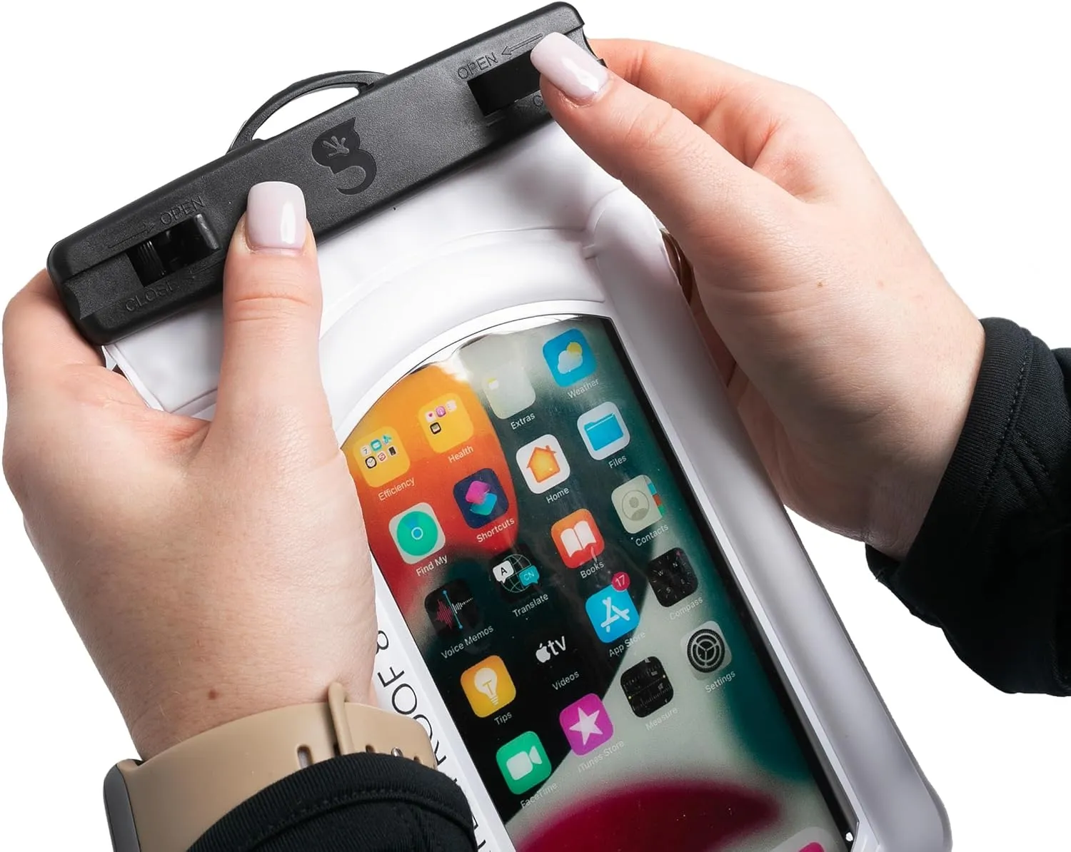 geckobrands Float Phone Dry Bag - Waterproof & Floating Phone Pouch – Fits Most iPhone and Samsung Galaxy Models