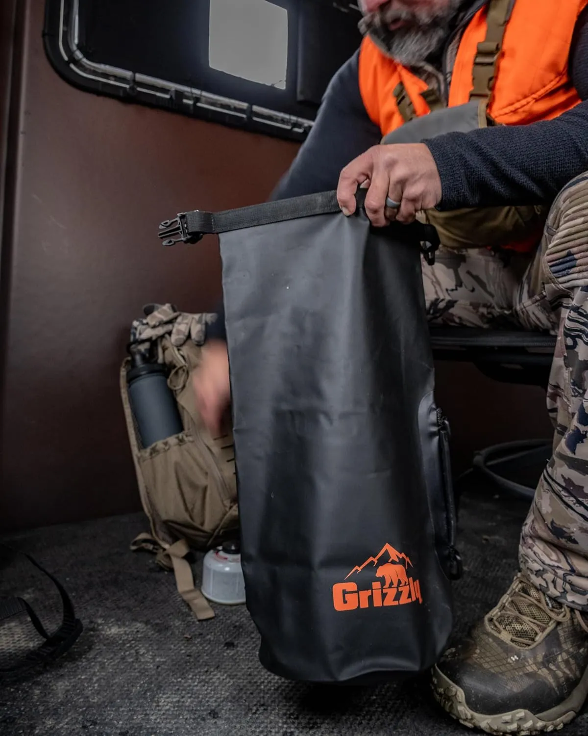 Grizzly Dry Bag | Roll up Top | Waterproof | Lightweight | for Camping Kayaking Boating Hiking Fishing