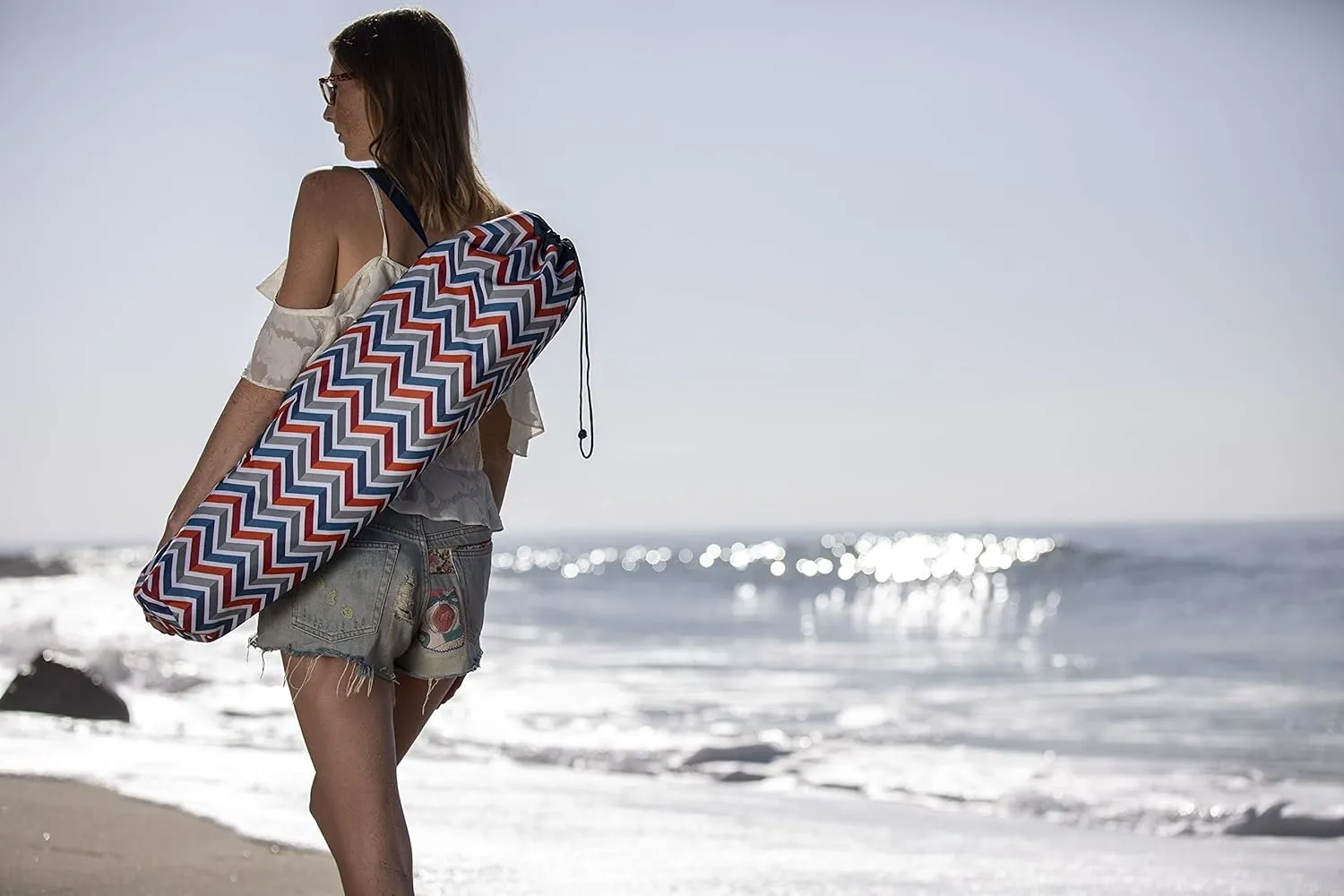 ONIVA - a Picnic Time Brand - Tranquility Beach Chair with Carry Bag - Low Beach Chair