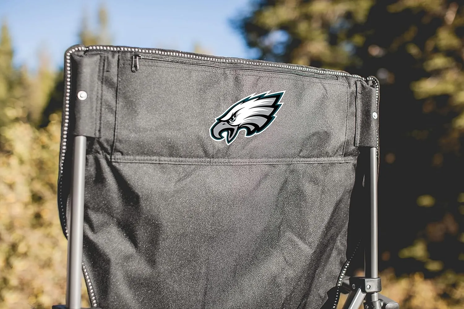 PICNIC TIME NFL Unisex-Adult NFL Outlander Folding Camping Chair with Cooler, Heavy Duty Beach Chair