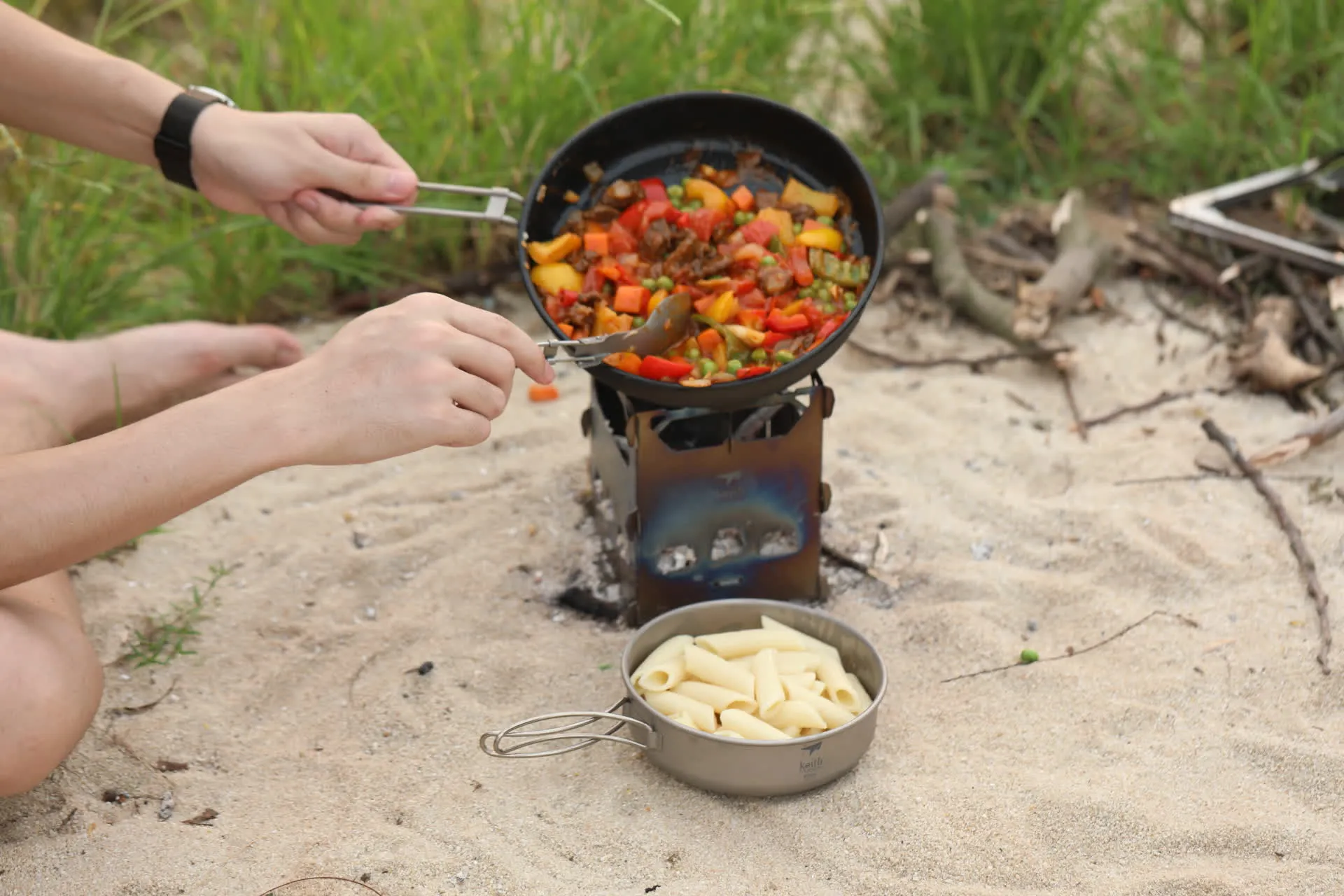 Réchaud à Bois et Grill en Titane
