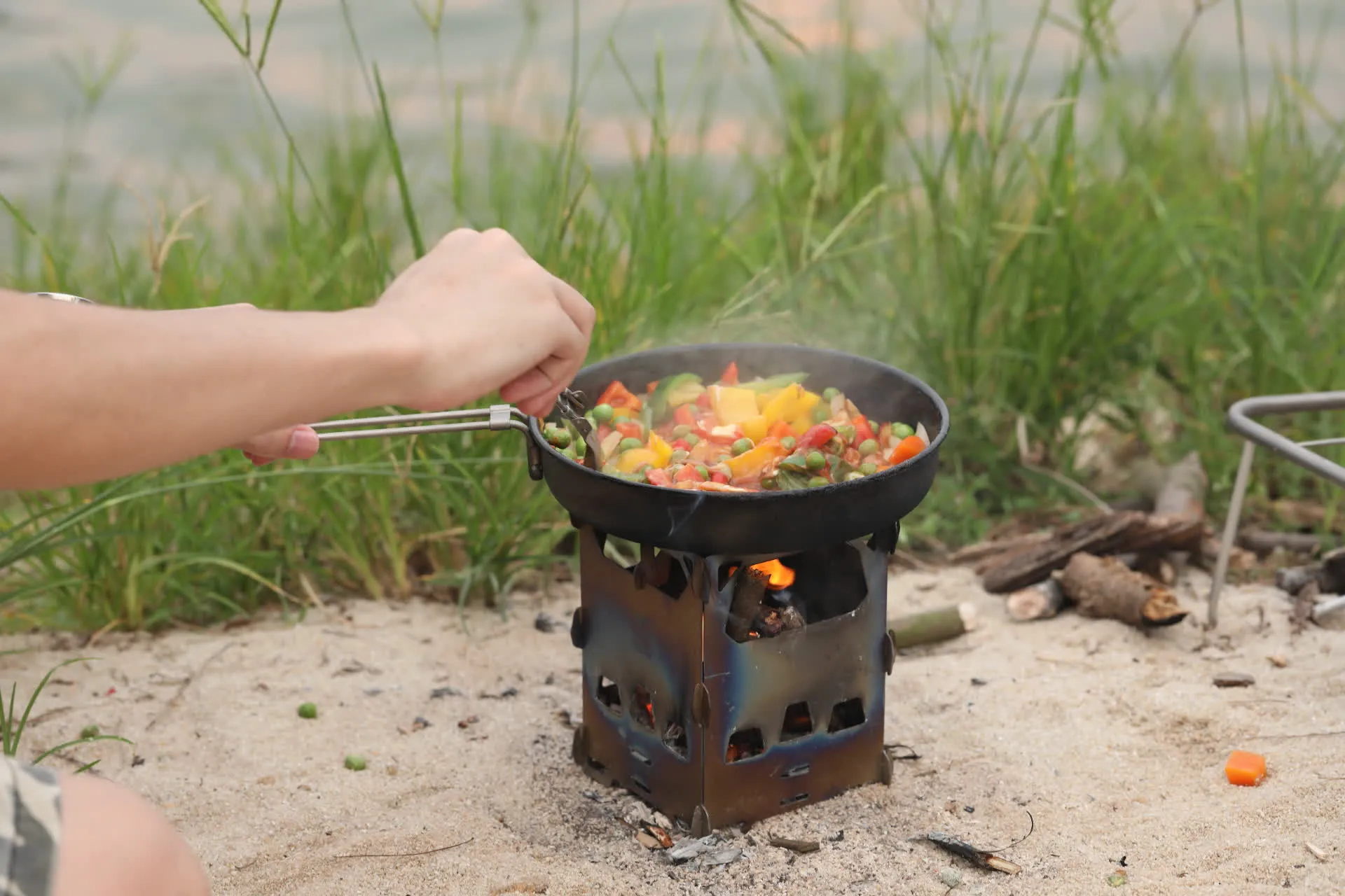Réchaud à Bois et Grill en Titane