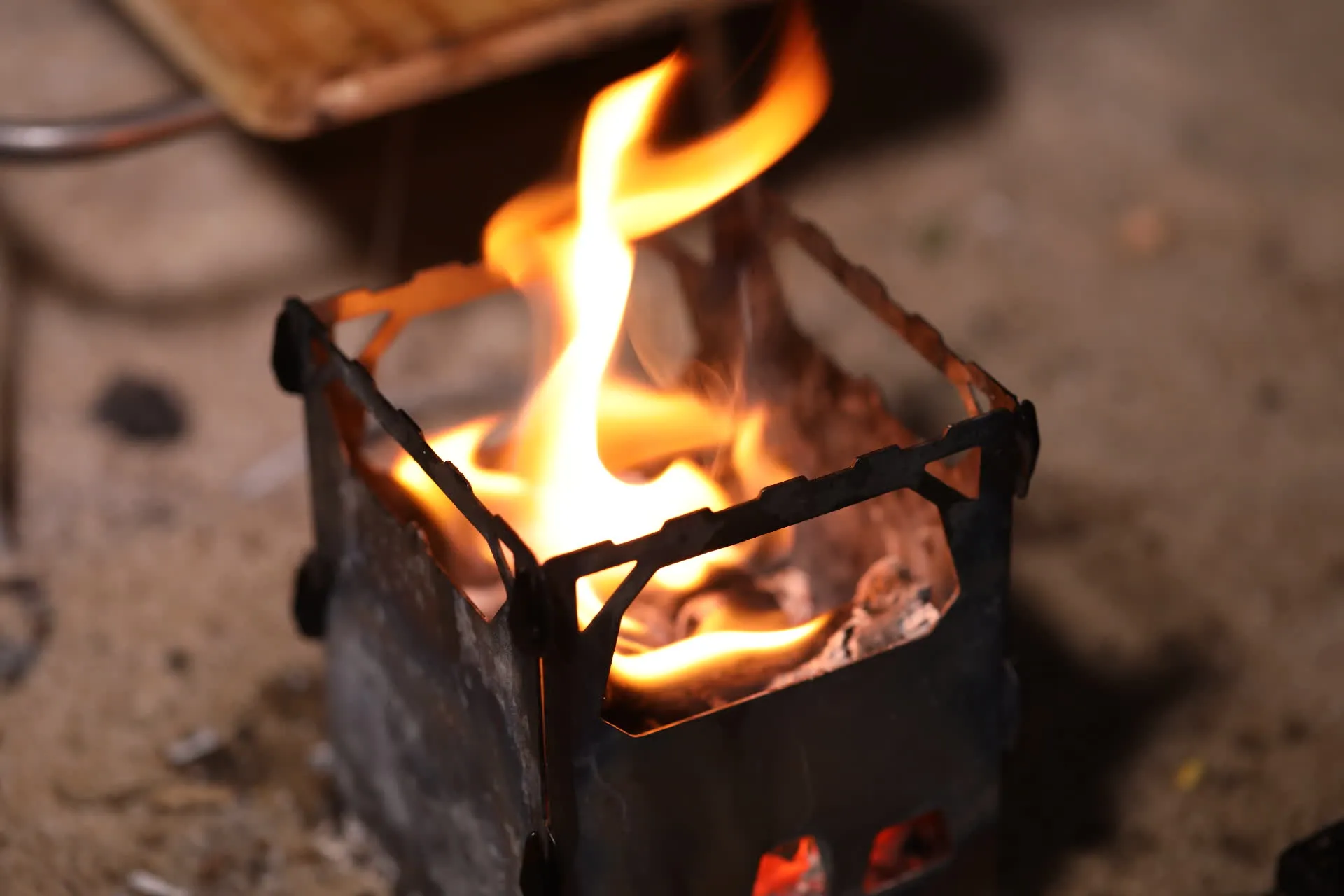 Réchaud à Bois et Grill en Titane