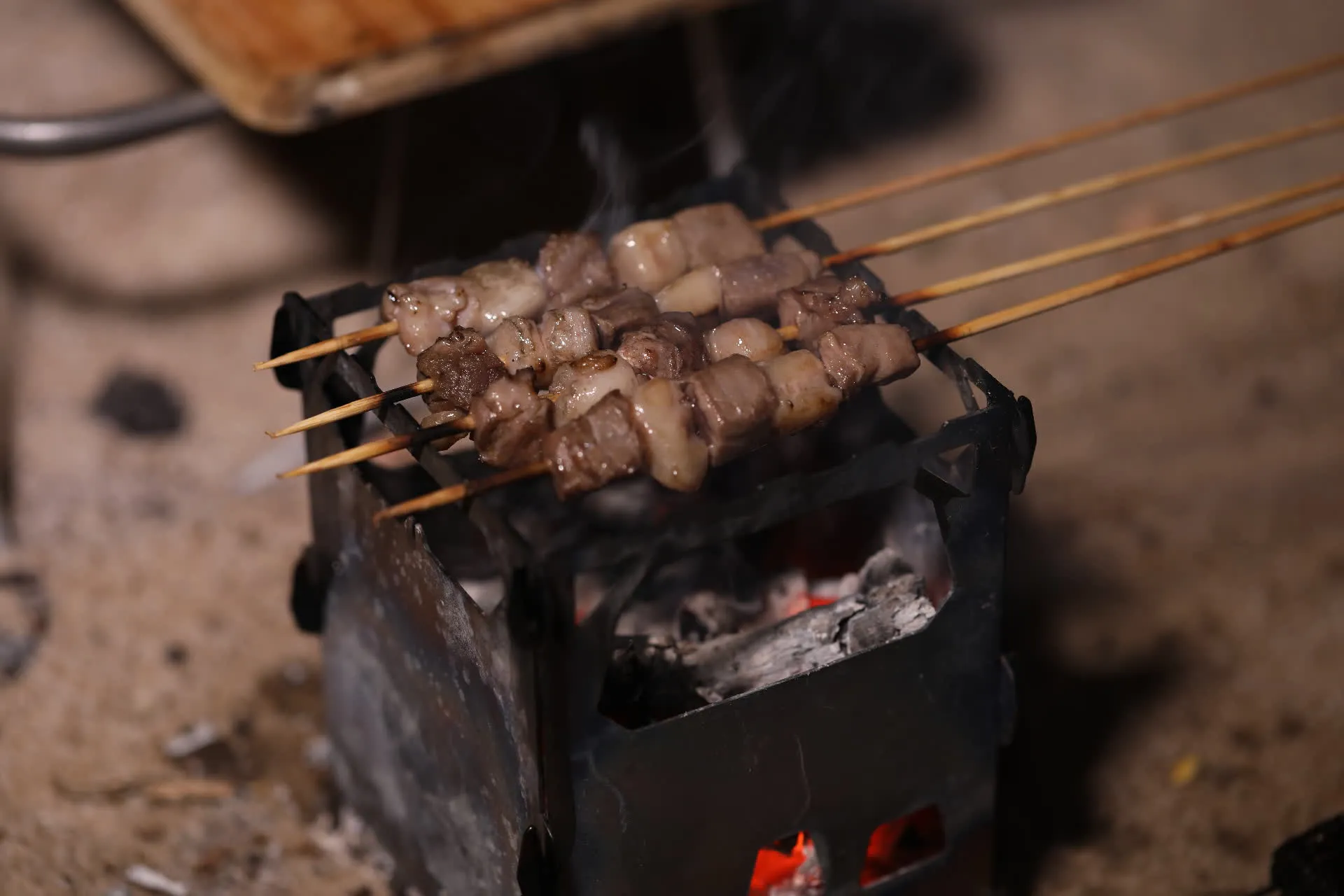 Réchaud à Bois et Grill en Titane