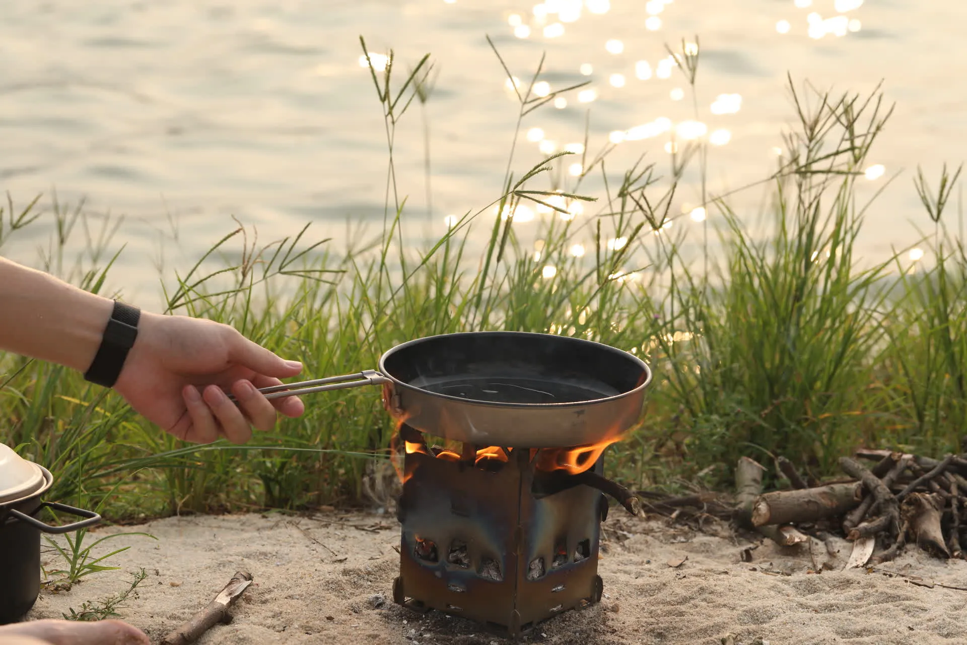 Réchaud à Bois et Grill en Titane