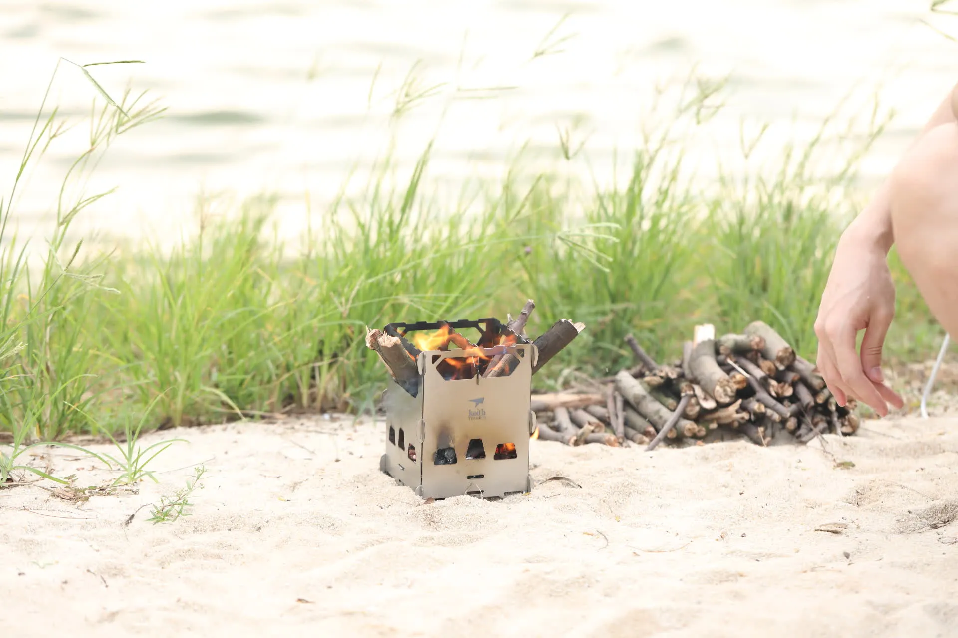 Réchaud à Bois et Grill en Titane