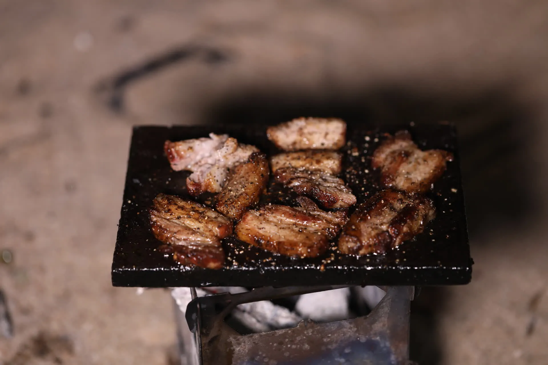 Réchaud à Bois et Grill en Titane