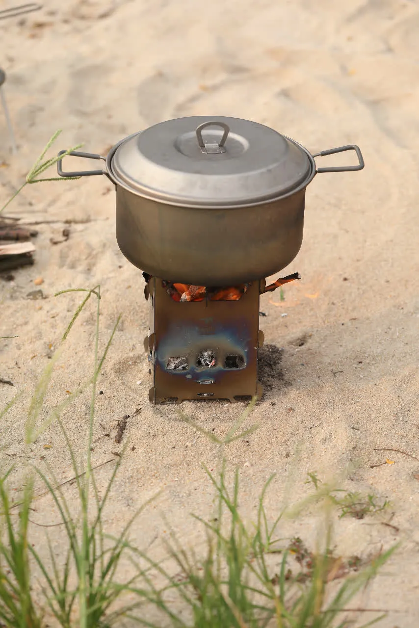 Réchaud à Bois et Grill en Titane