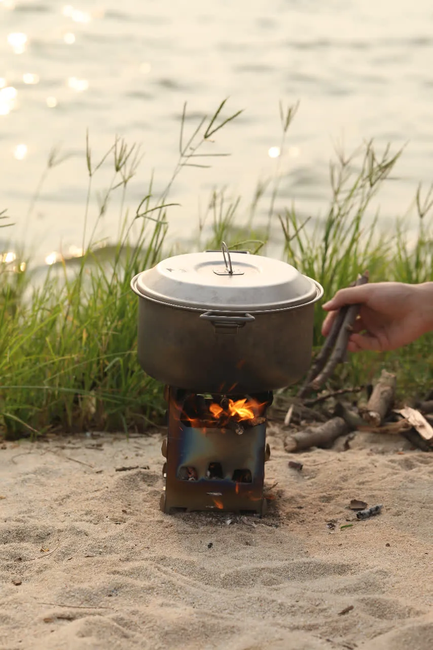 Réchaud à Bois et Grill en Titane