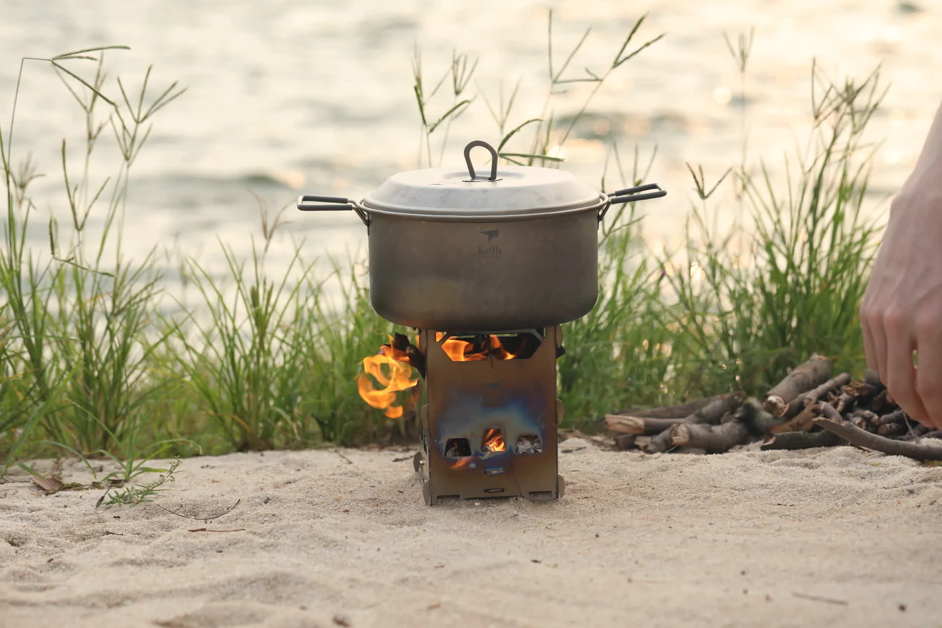 Réchaud à Bois et Grill en Titane