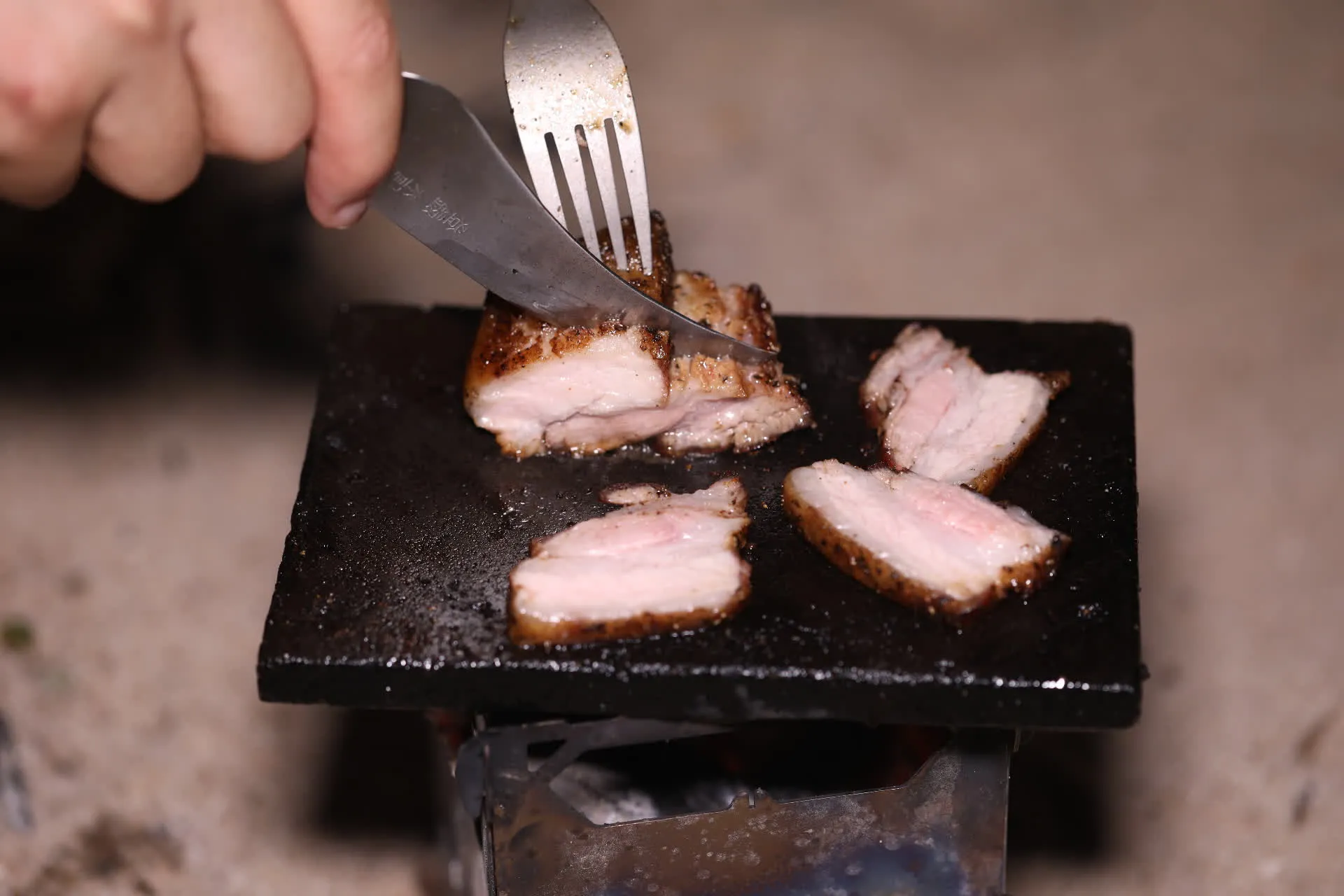 Réchaud à Bois et Grill en Titane