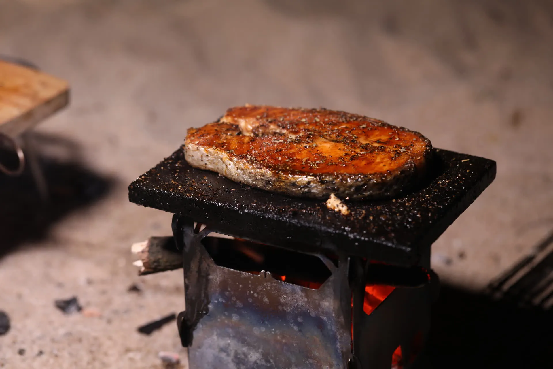 Réchaud à Bois et Grill en Titane