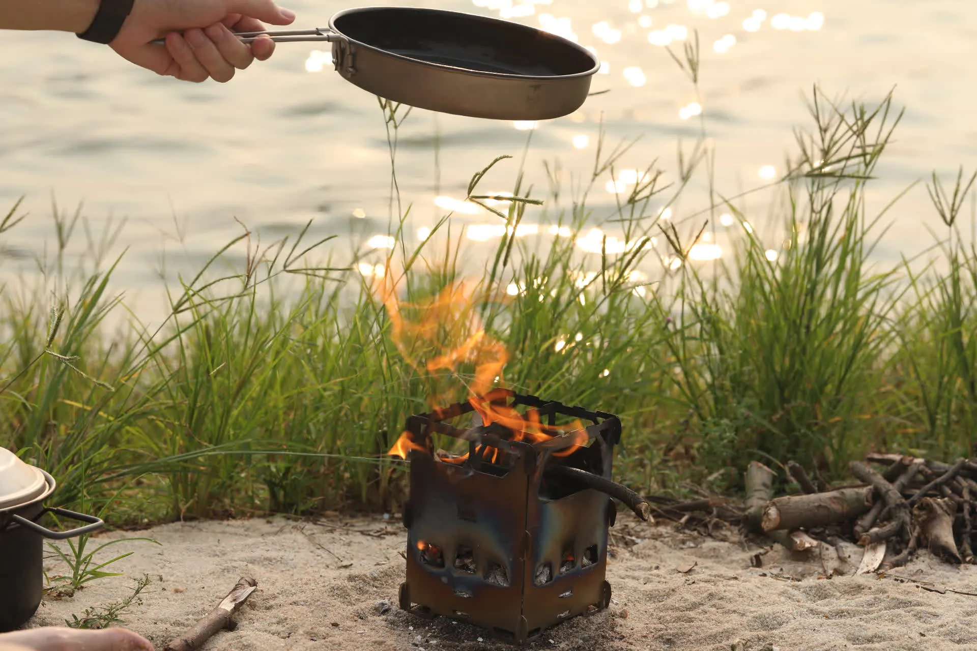 Réchaud à Bois et Grill en Titane