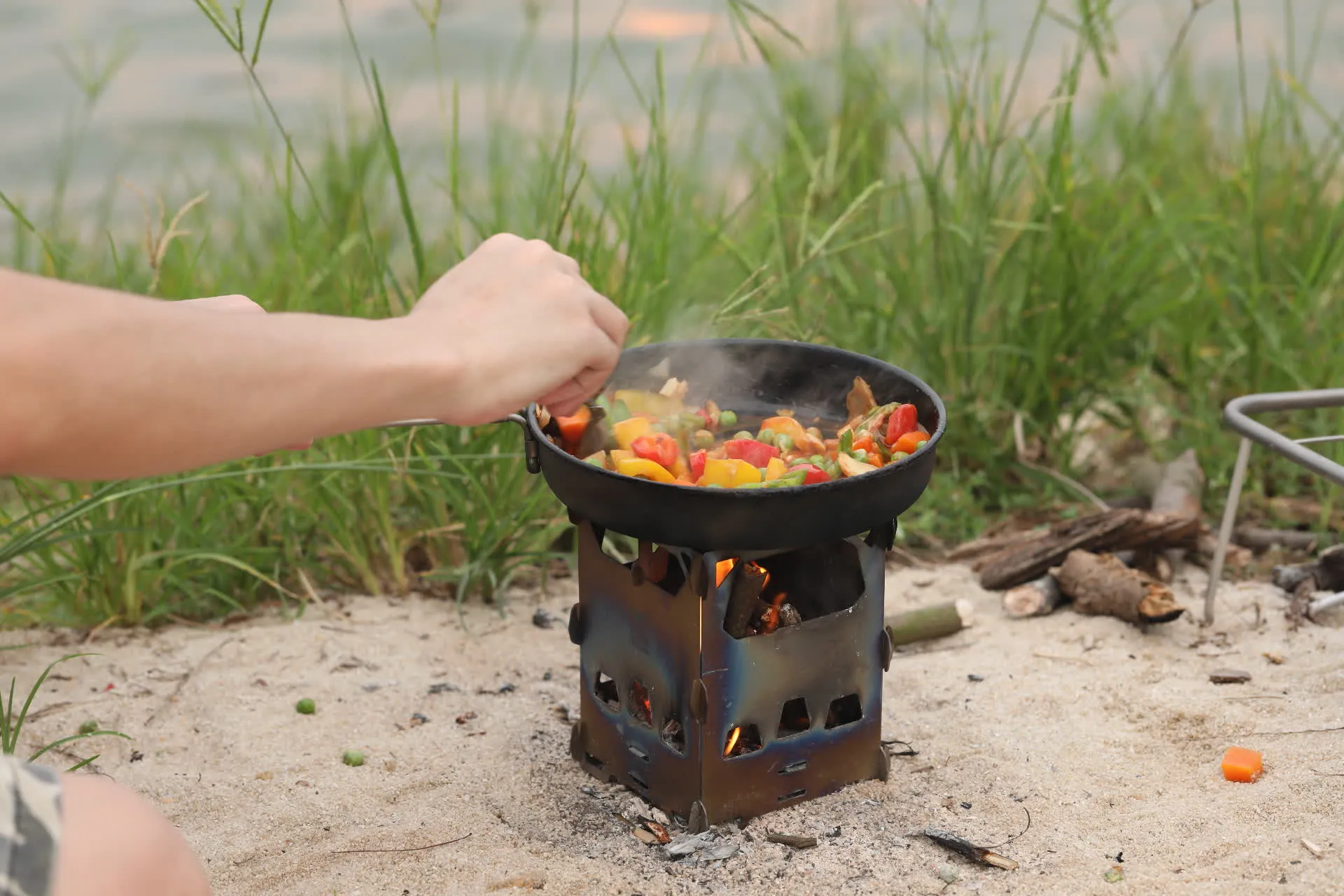 Réchaud à Bois et Grill en Titane
