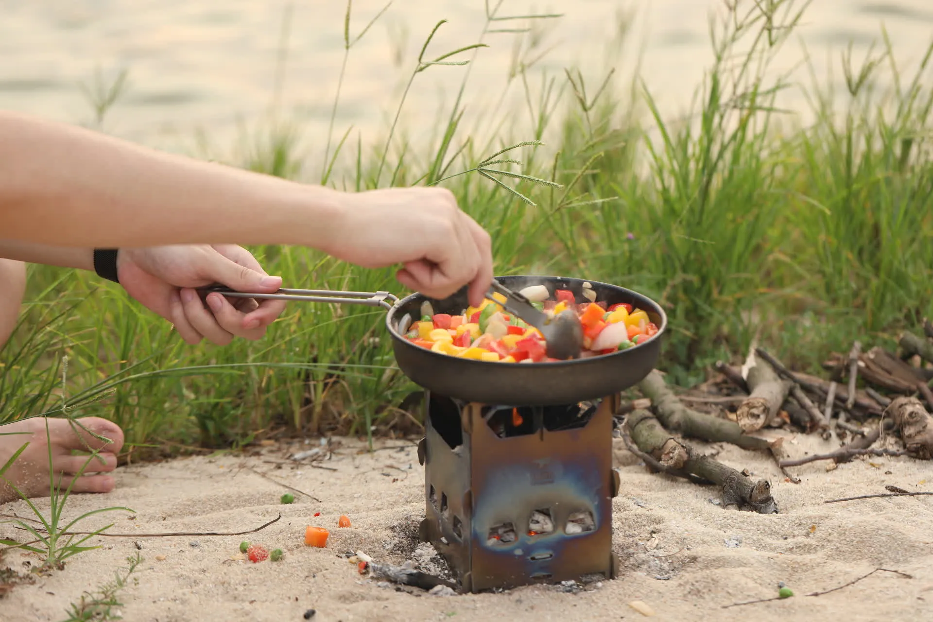 Réchaud à Bois et Grill en Titane