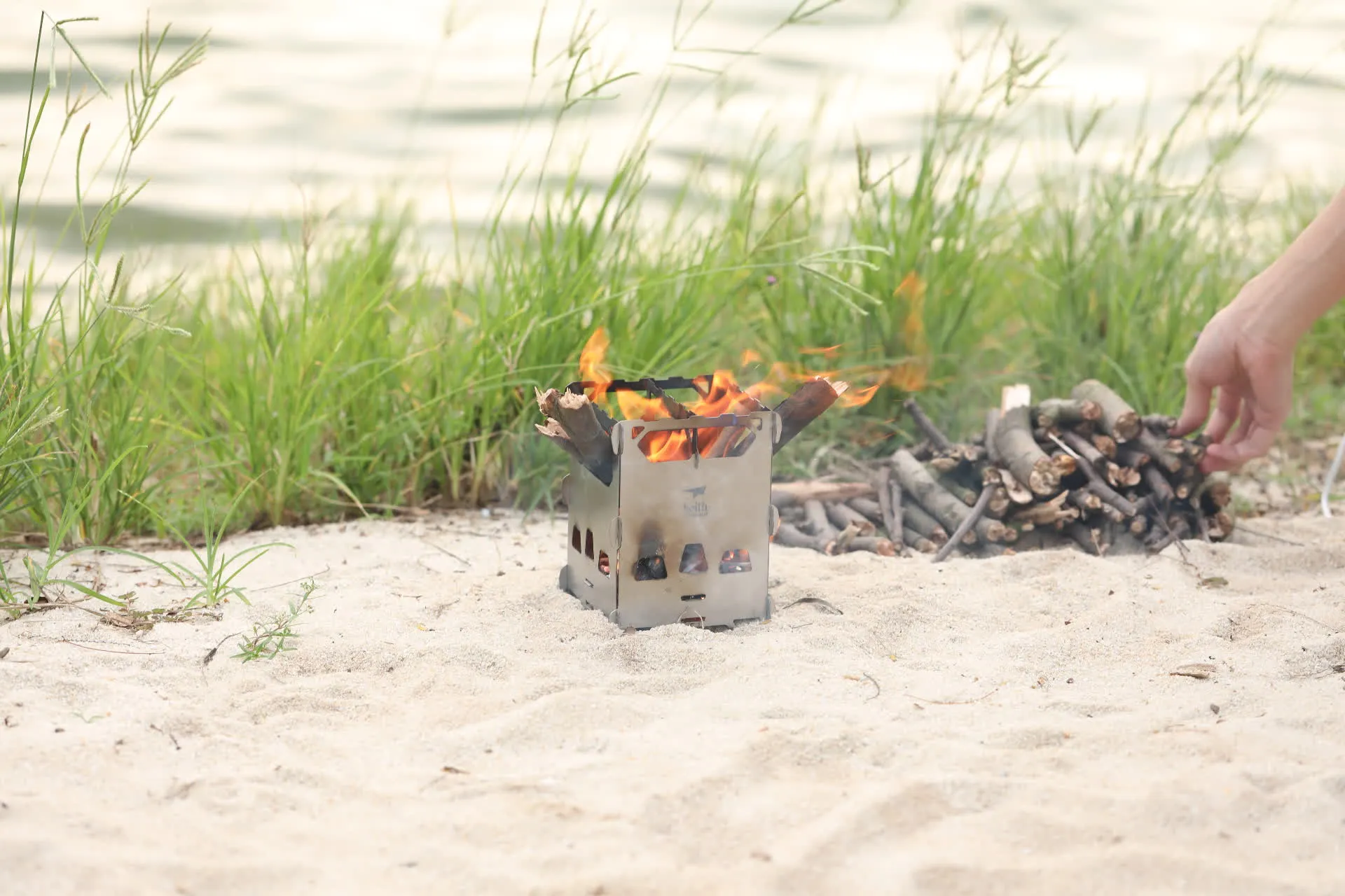 Réchaud à Bois et Grill en Titane