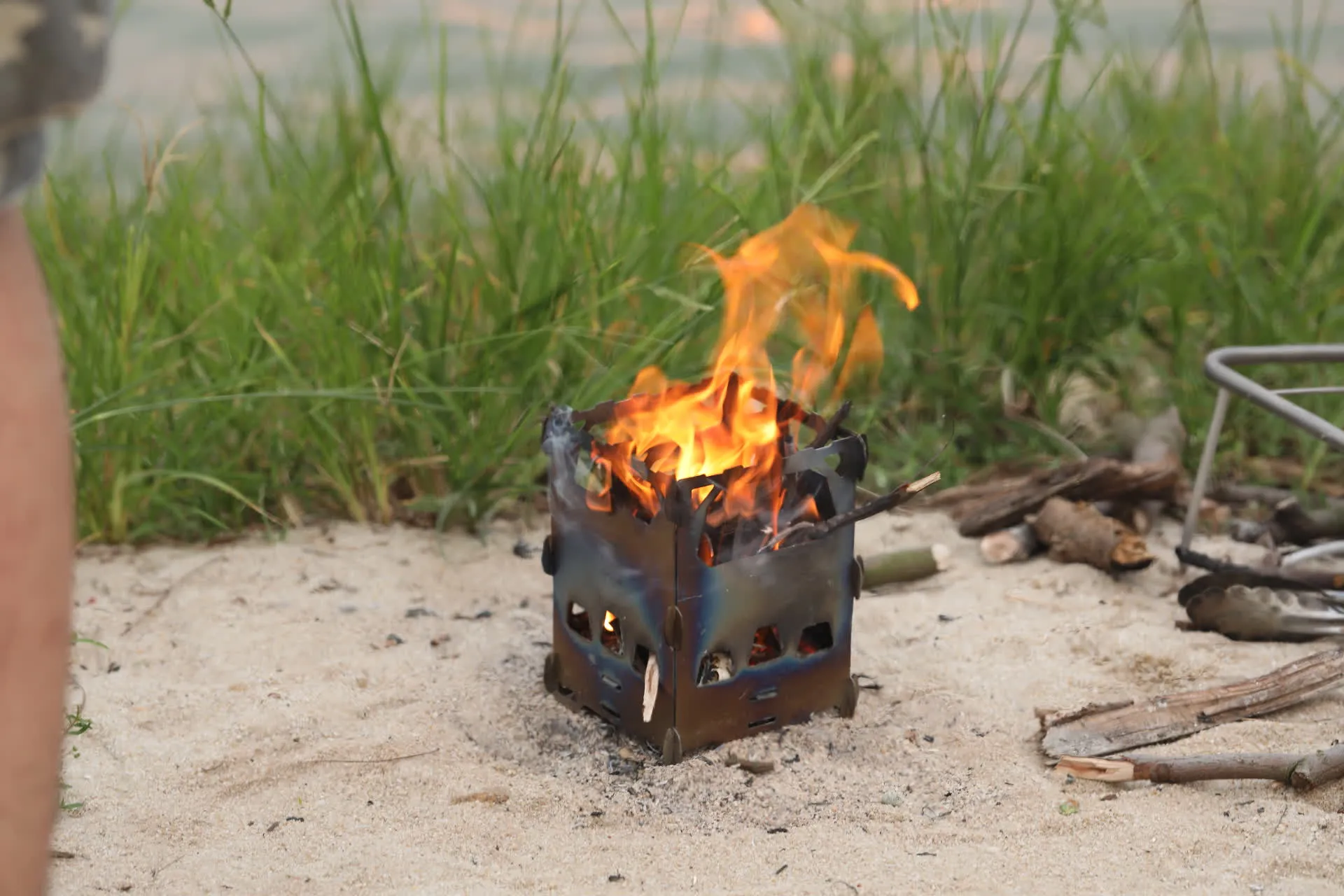 Réchaud à Bois et Grill en Titane