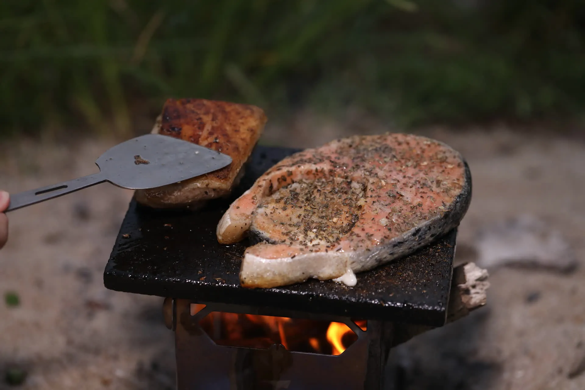 Réchaud à Bois et Grill en Titane