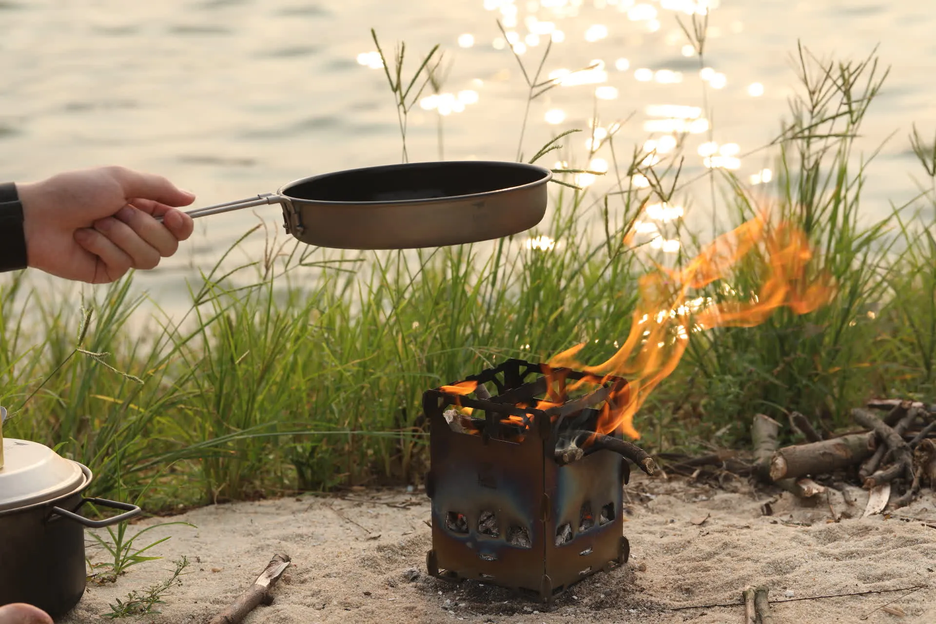 Réchaud à Bois et Grill en Titane