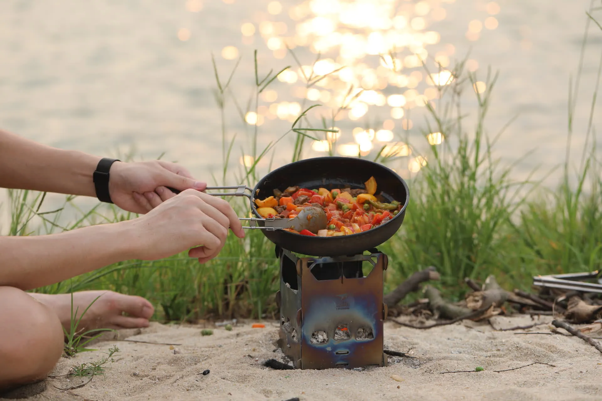Réchaud à Bois et Grill en Titane