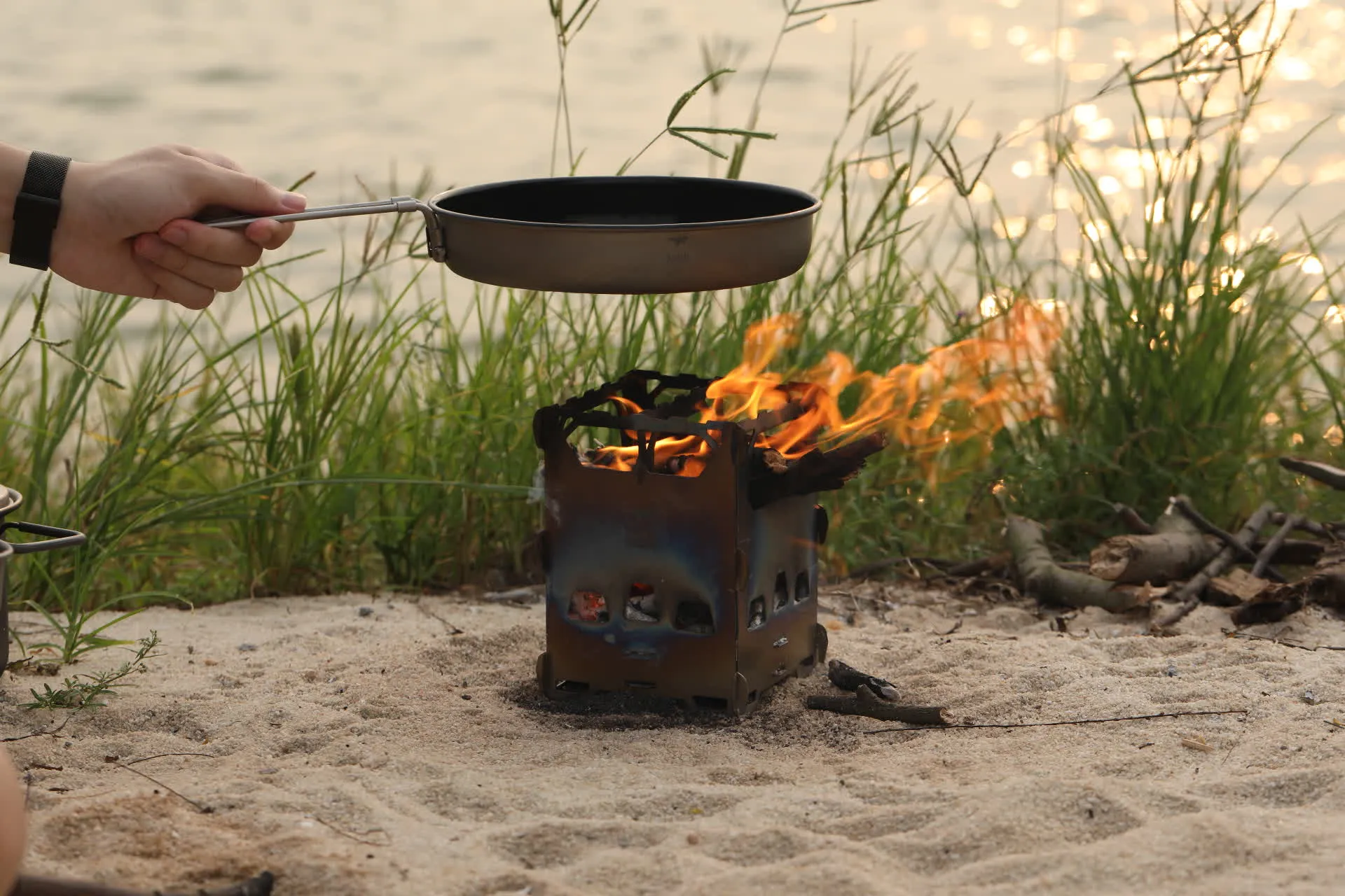Réchaud à Bois et Grill en Titane