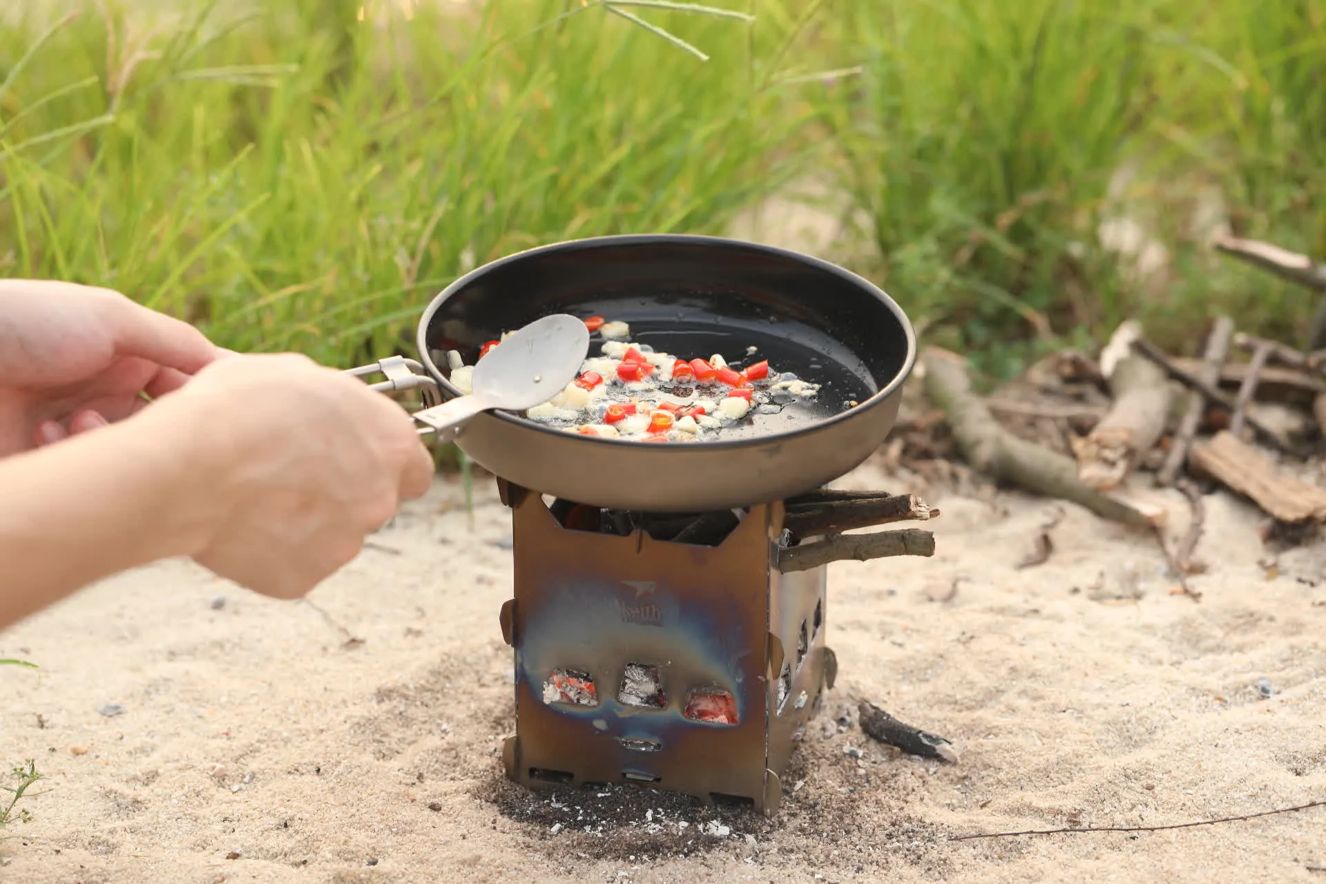 Réchaud à Bois et Grill en Titane