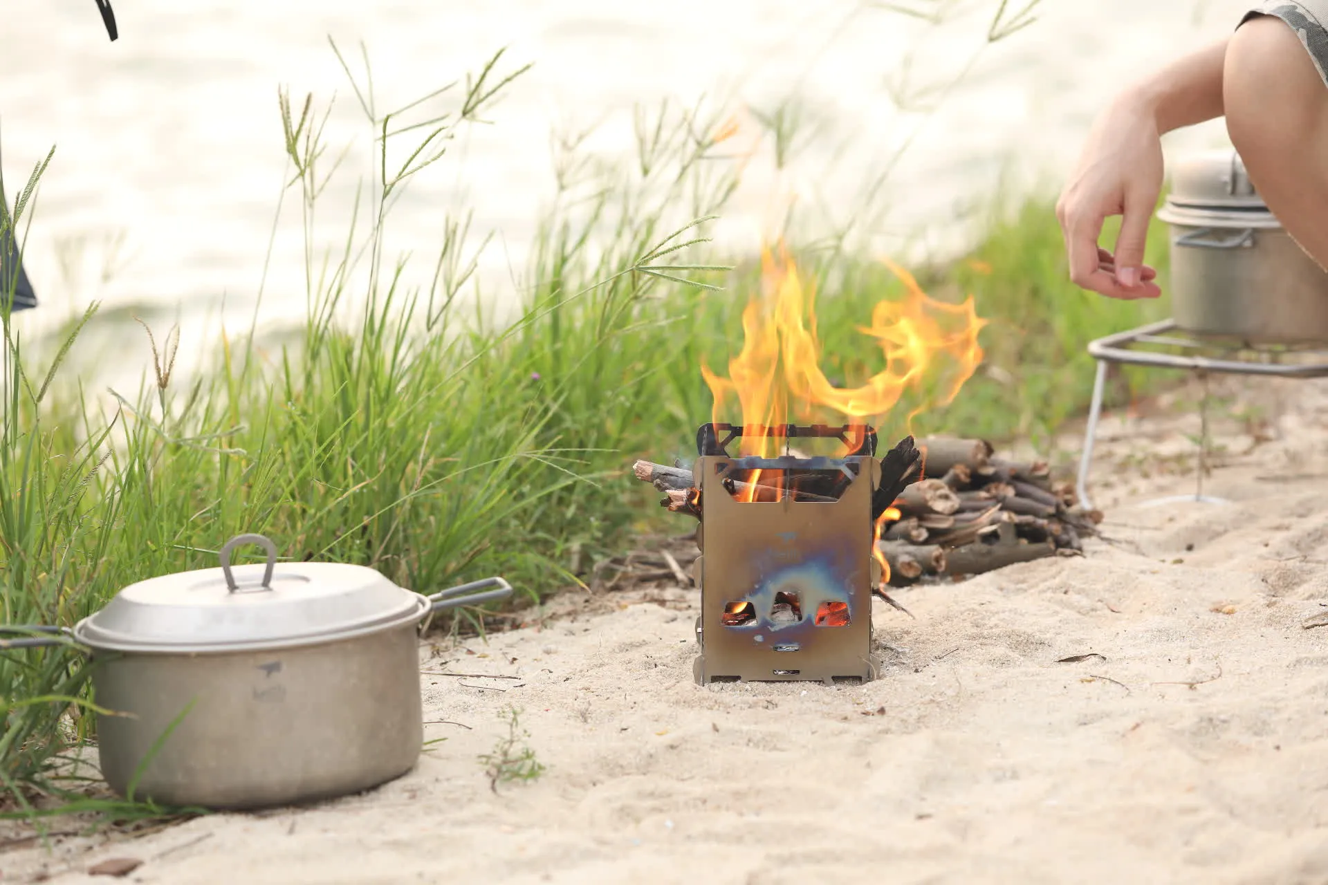 Réchaud à Bois et Grill en Titane
