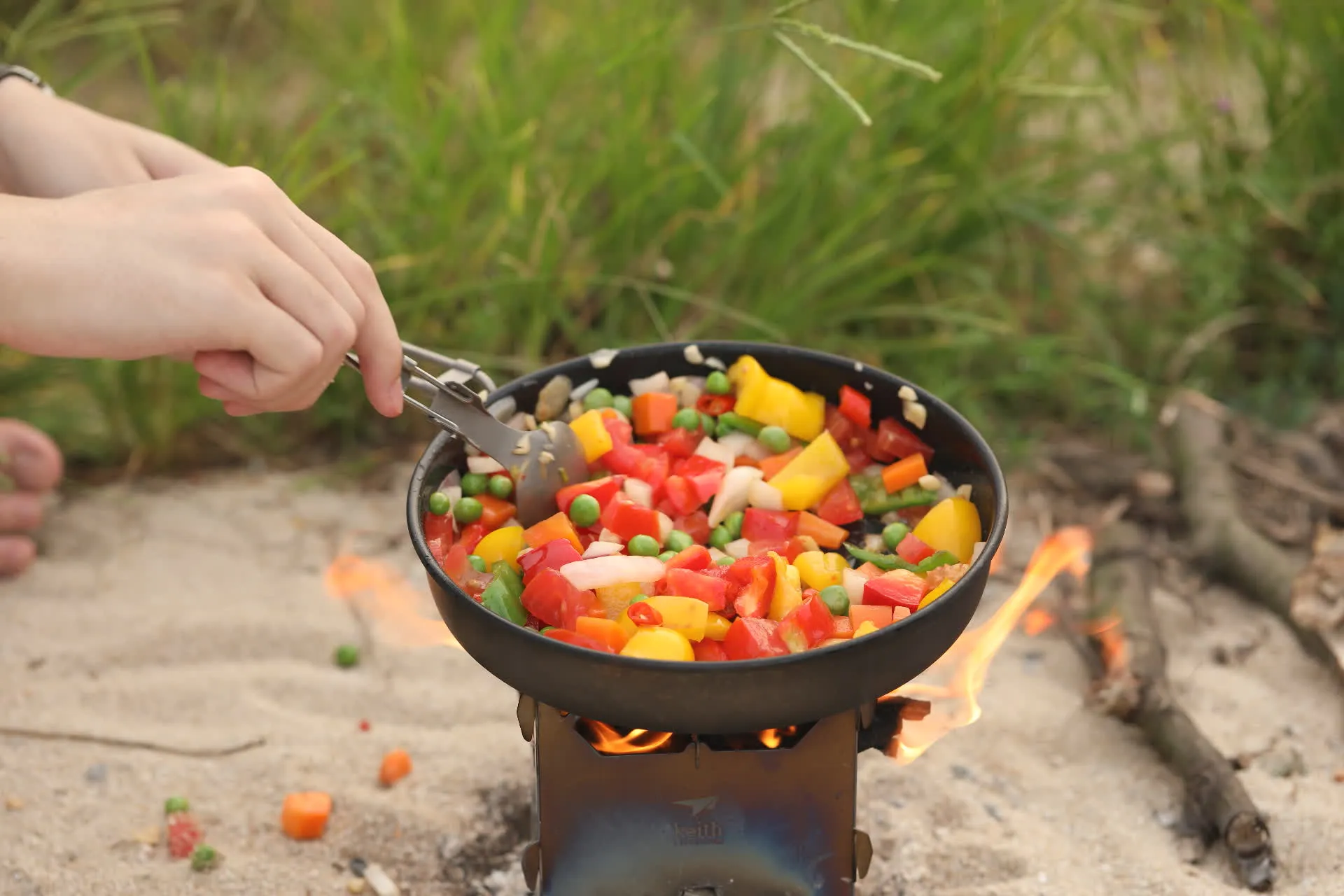 Réchaud à Bois et Grill en Titane