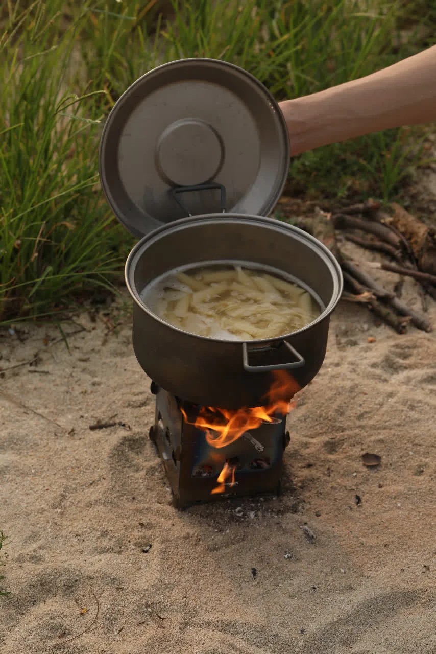 Réchaud à Bois et Grill en Titane