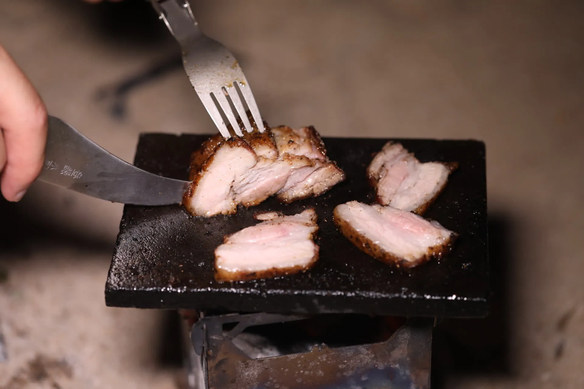 Réchaud à Bois et Grill en Titane