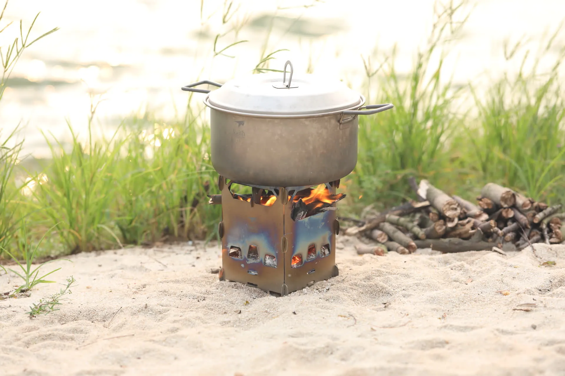 Réchaud à Bois et Grill en Titane