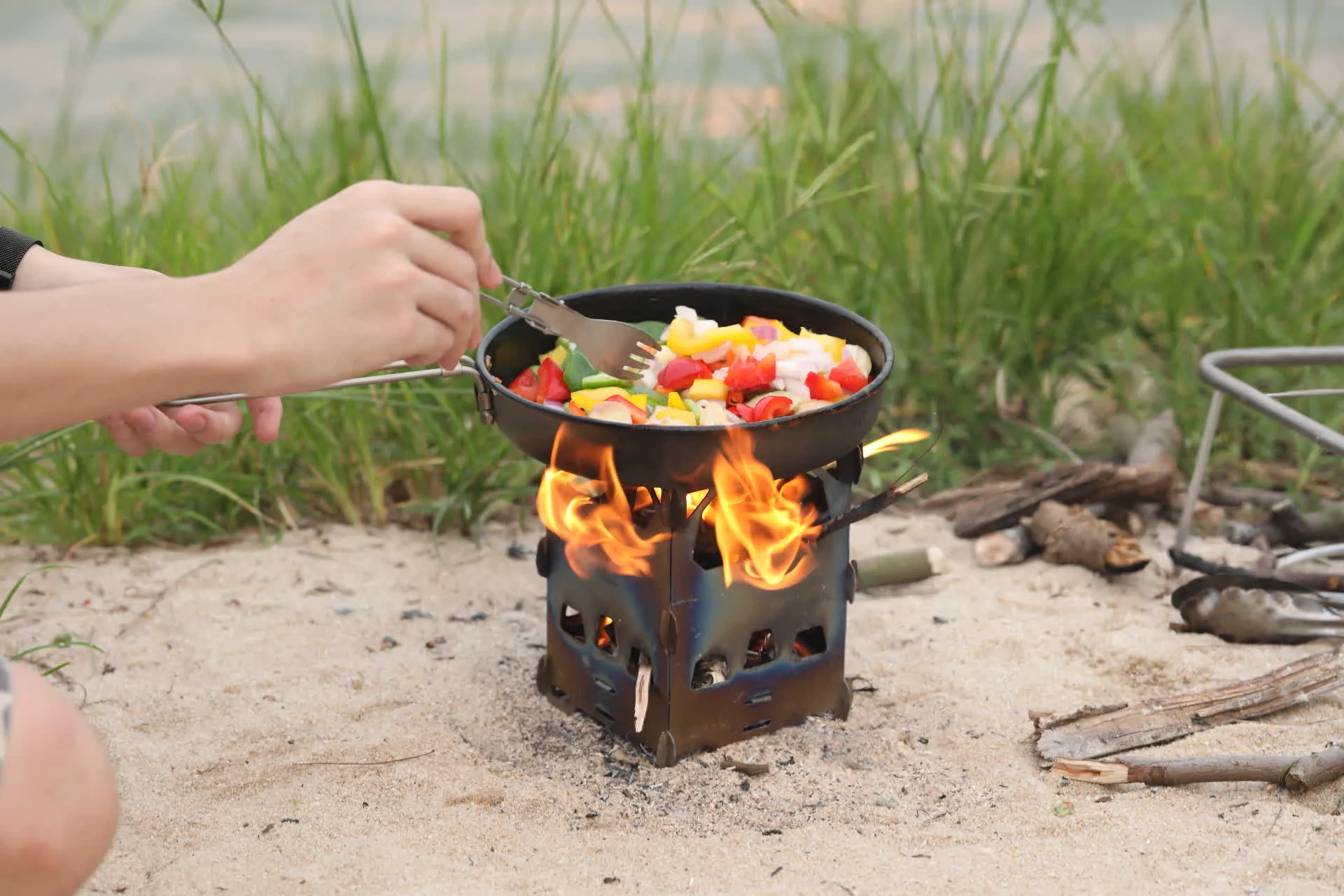 Réchaud à Bois et Grill en Titane