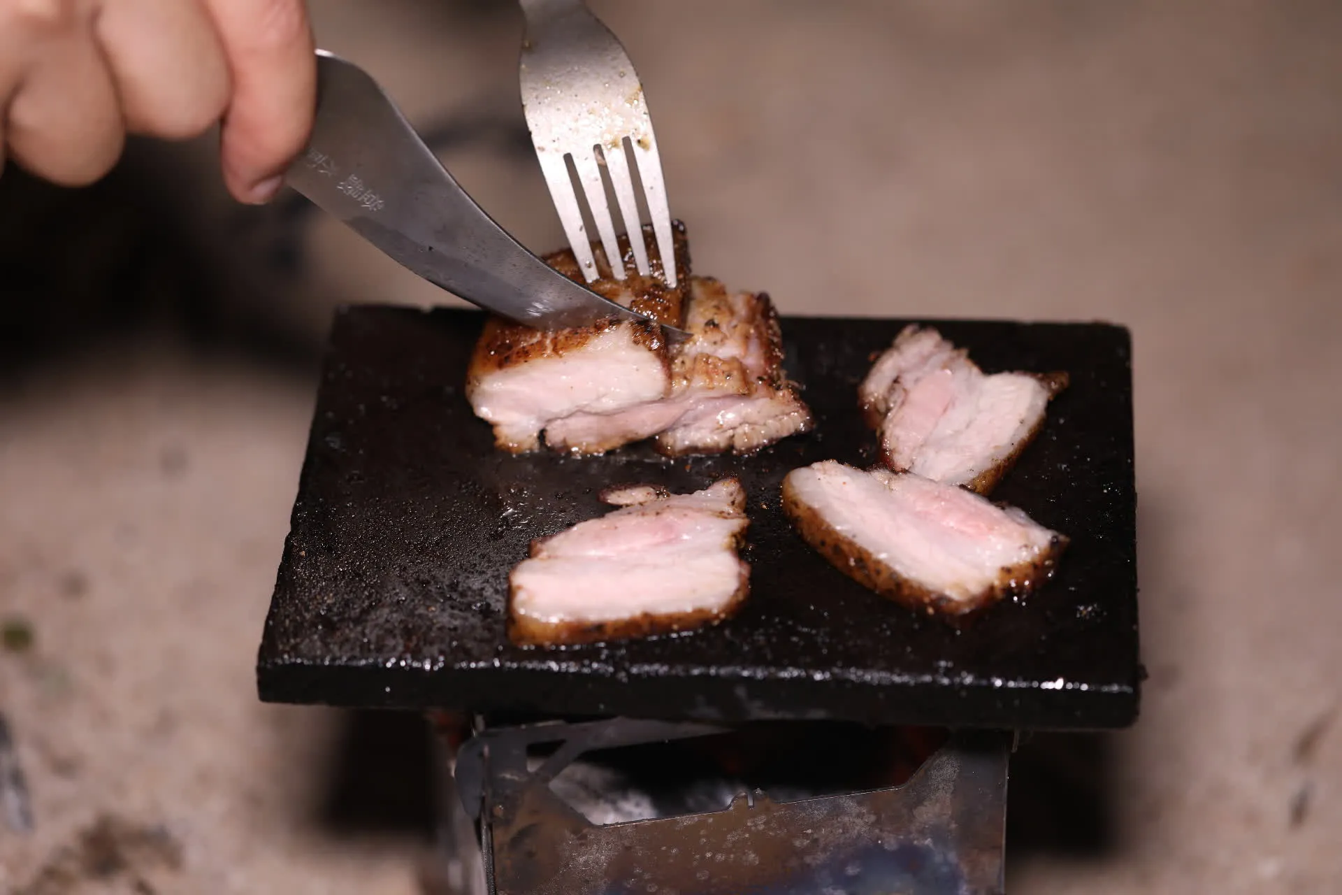 Réchaud à Bois et Grill en Titane