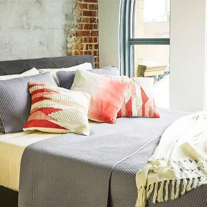 Refinery29 | Sloane Bedding Collection | Luxury Premium Ultra Soft Quilt Coverlet, Lightweight Comfortable 4 Piece Set, Modern Textured Design for Home Hotel Décor (Full/Queen, Grey)