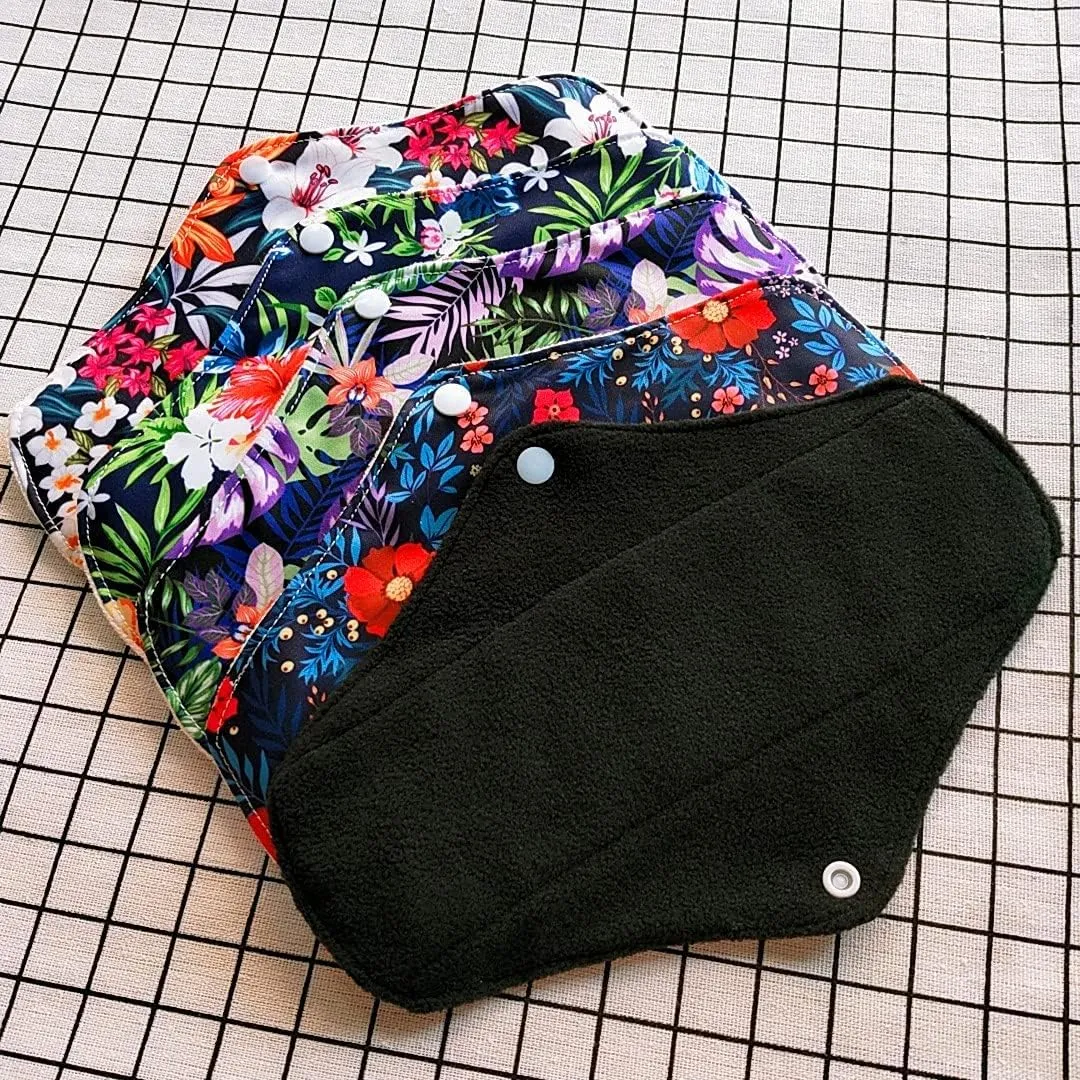 Regular Flow Women Daily Use Cloth Reusable Menstrual Pads Sets Including 1pc Mini Wet Bag and 6pcs Regular Flow Menstrual Mama Pads Cloth Sanitary Napkins