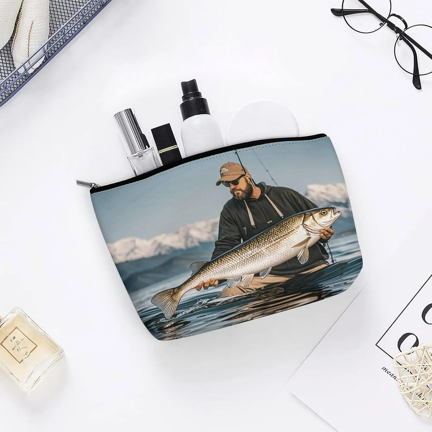 Toiletry Bag for Women Bass Fishing Wave Cosmetic Bag Portable Capacity Travel Makeup Bags with Zipper Lightweight Cute Beauty Makeup Organizer for Traveling, Accessories, Essentials