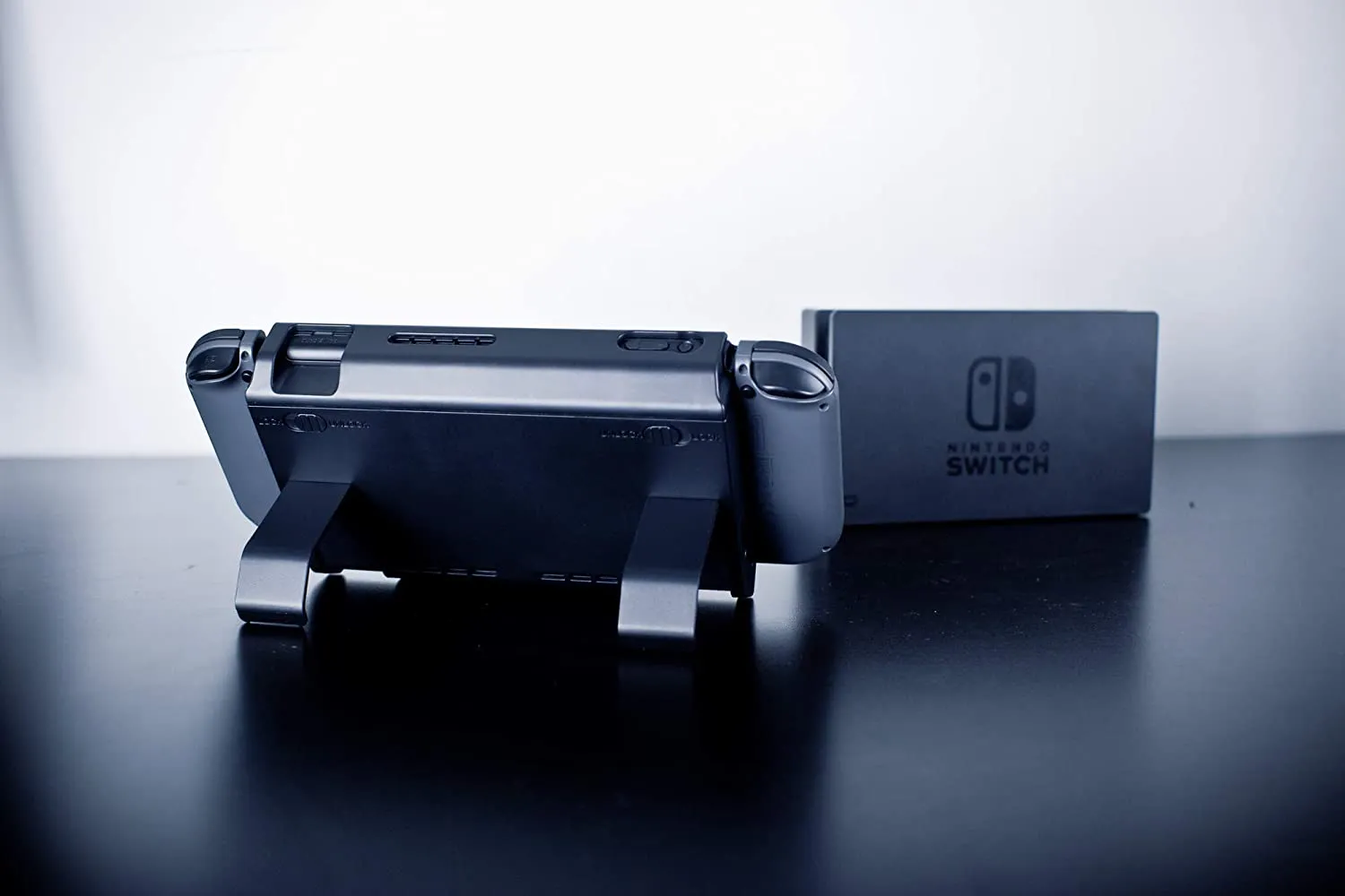 Venom Switch 10,000mAh Power Bank with Kick Stand (Nintendo Switch)