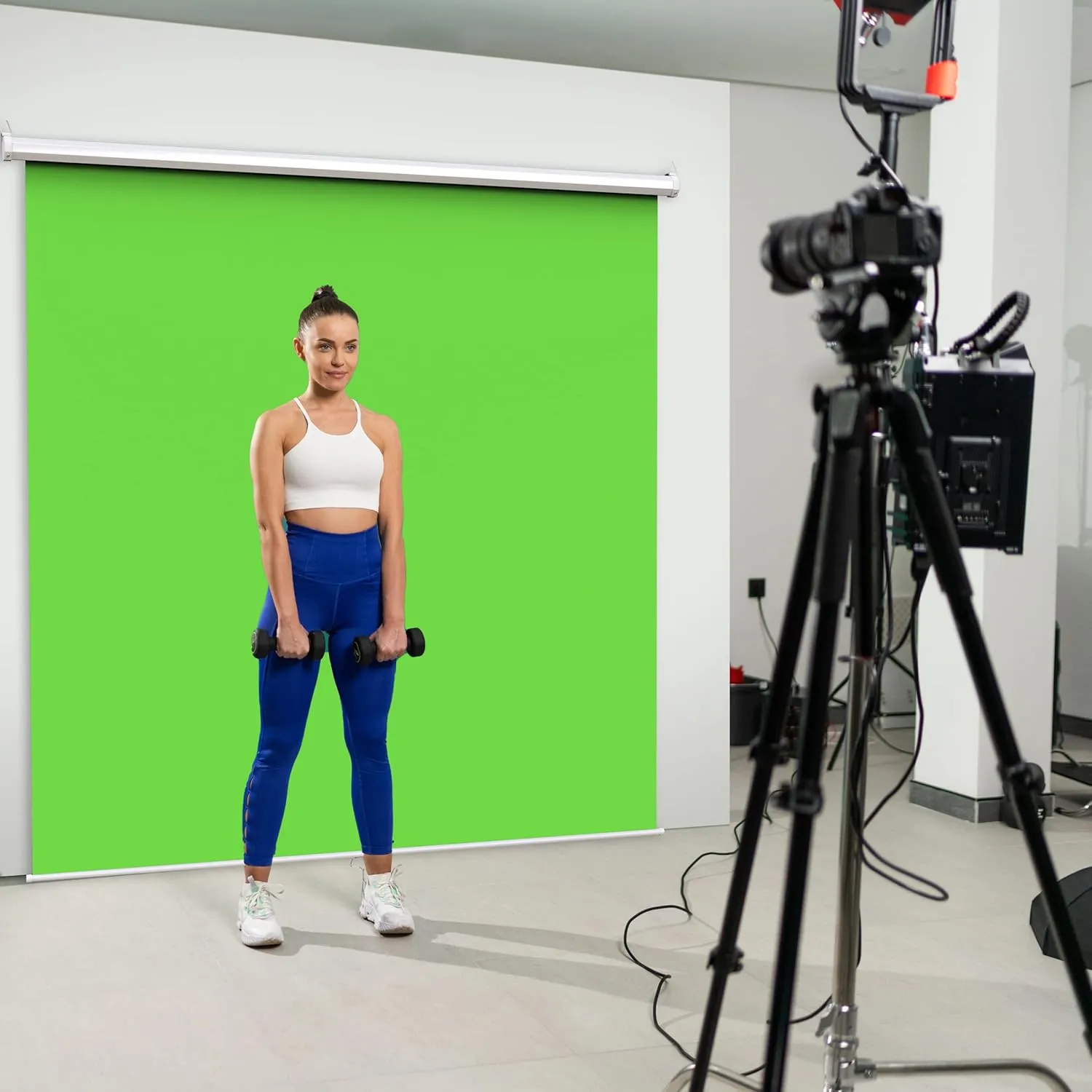 【Wider Style】 KHOMO GEAR Green Screen 84 x 84 inch - Extra Large Pull Down Projector Green Screen Backdrop - Portable Collapsible Roll Down Projector Screen