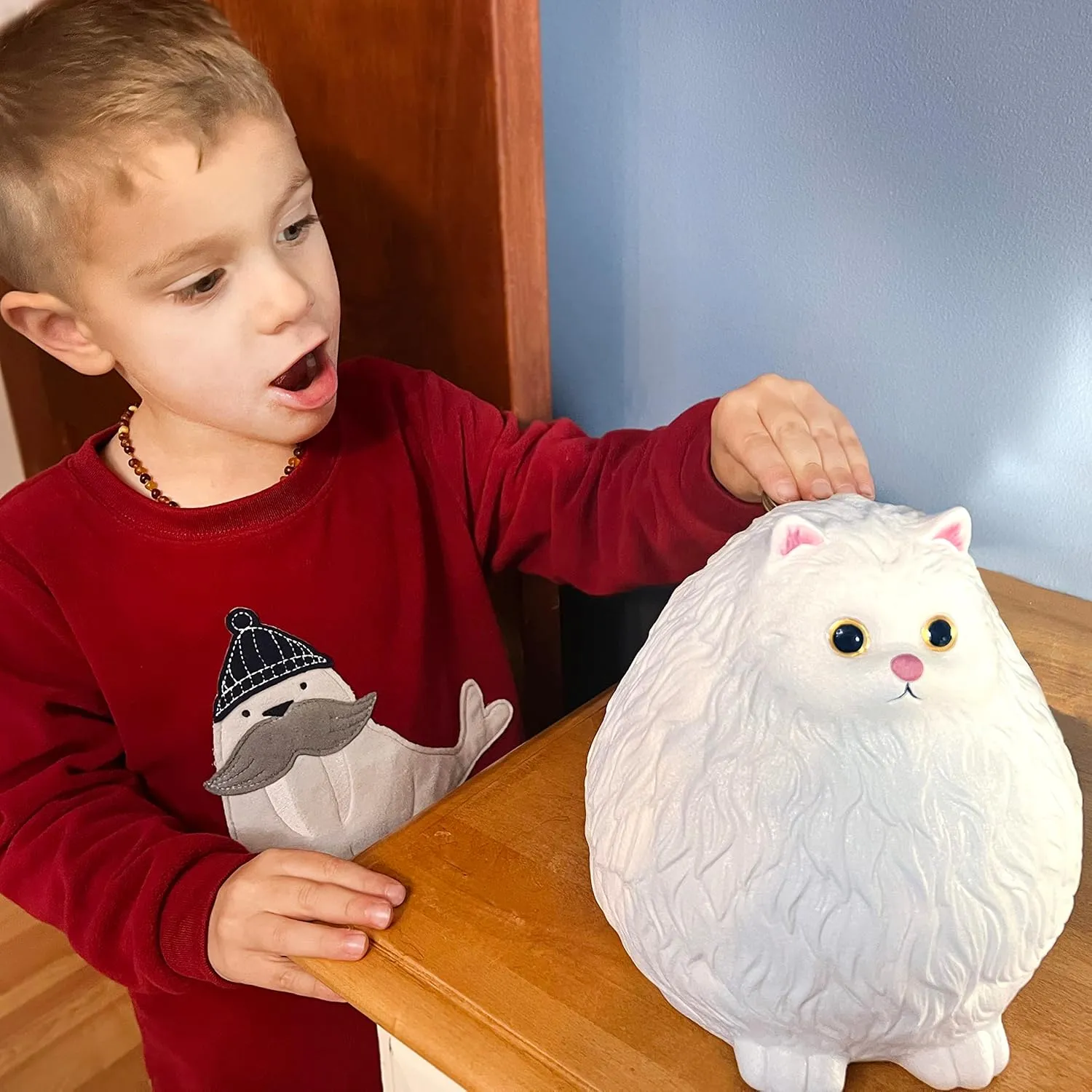 Winsterch Cat Piggy Bank,Coin Piggy Bank Money Saving Box Gifts for Kids Girls Boys,Ceramic Piggy Coin Bank,Practical Gifts for Birthday Christmas,White Piggy Bank,7.49 x 5.9 inches