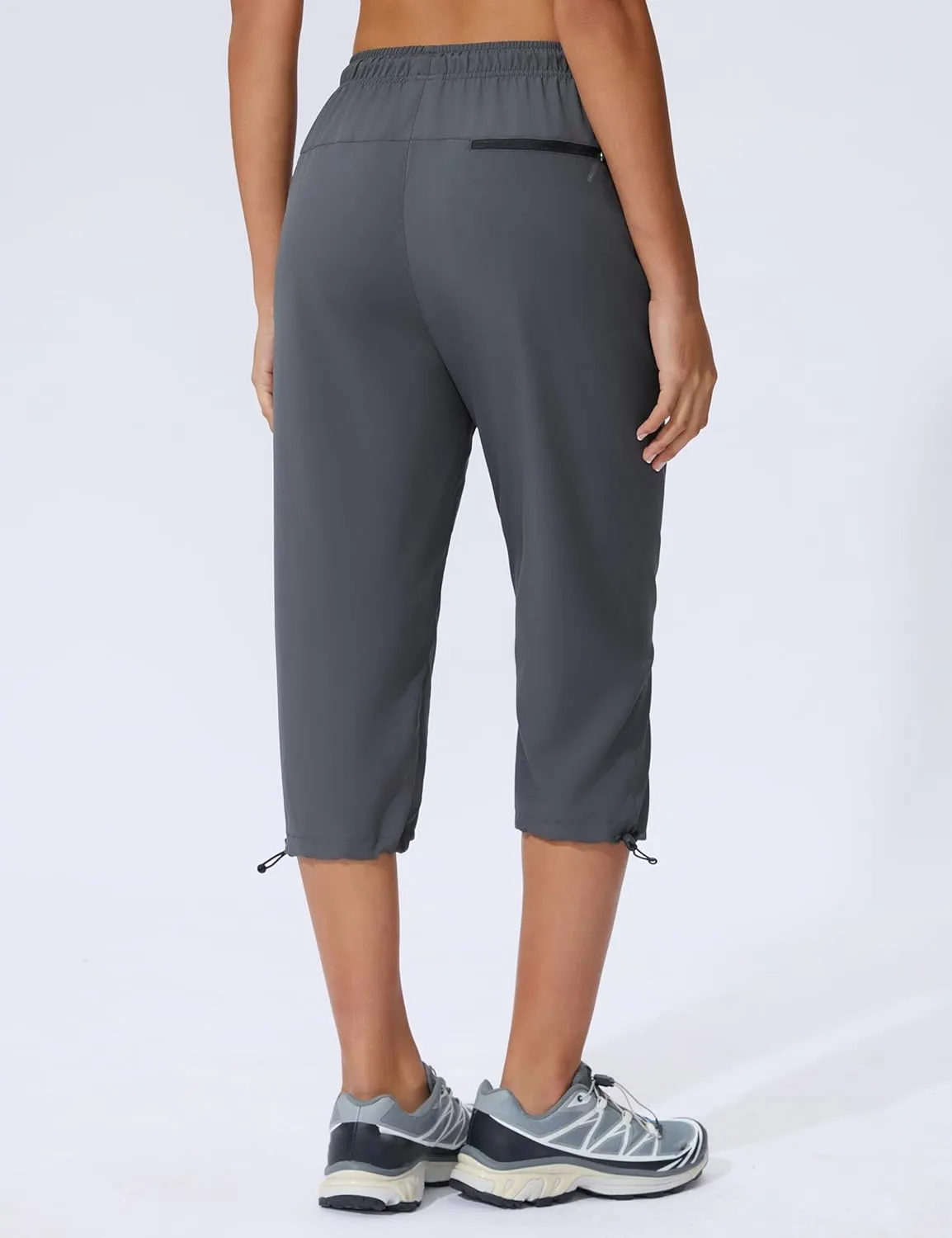 Women's Hiking Capri Pants Lightweight Quick Dry Outdoor Cargo Capris Camping Travel Zipper Pockets