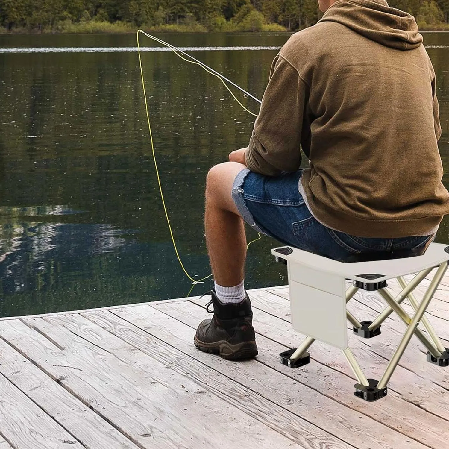 Yiju Folding Camping Stool Recliner Foot Rest Strong Load Bearing Portable Small Foldable Chair for Hiking Travel BBQ Backpacking, White, 33cmx33cmx32cm
